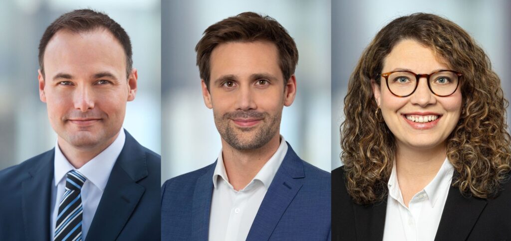 Martin Ludescher (von links), Dr. Tim Gieshoff und Ariadni Dimitrakopoulou übernehmen neue Funktionen bei der Deutschen Bauchemie.