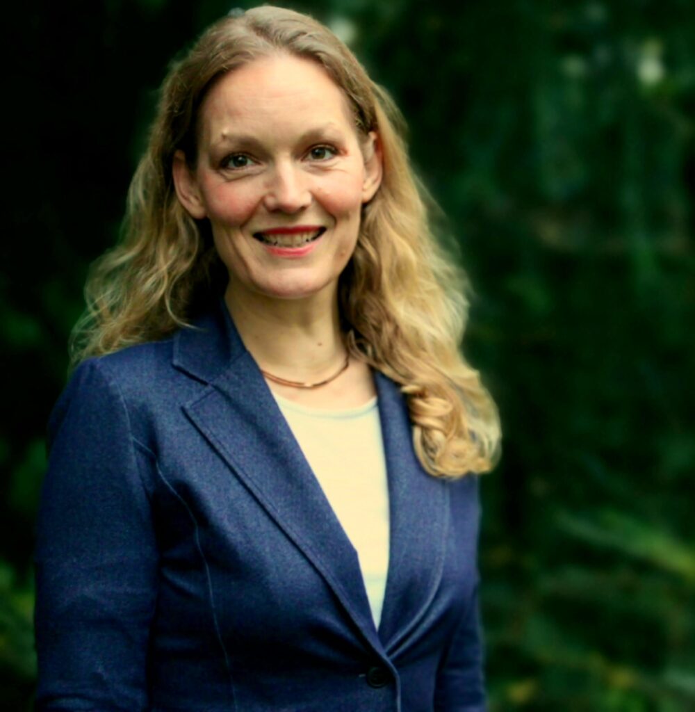 Dr. Gesa Behnken kehrt zurück in die Lackwelt.