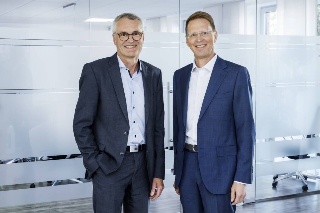 Felix Thalmann übergibt die Geschäftsführung an Dr. Moritz Fichtmüller (rechts).